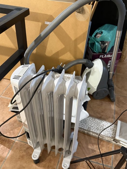 Vários móveis e decoração