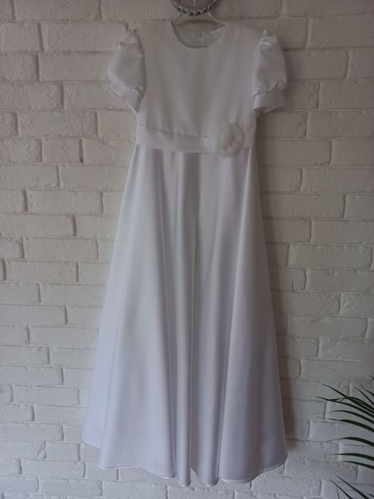 Sukienka komunijna z dodatkami