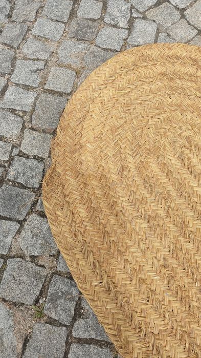 Tapete oval de fibra natural