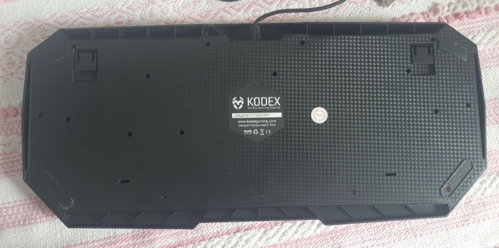 Teclado Krom Kodex