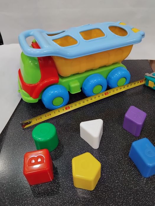 Вертолет;Ж/д Дорога и поезд;Машины детские разные;Кран;Скорая помощь