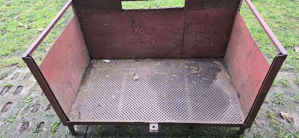 Skrzynia ładunkowa np. C-330 na tylni tuz