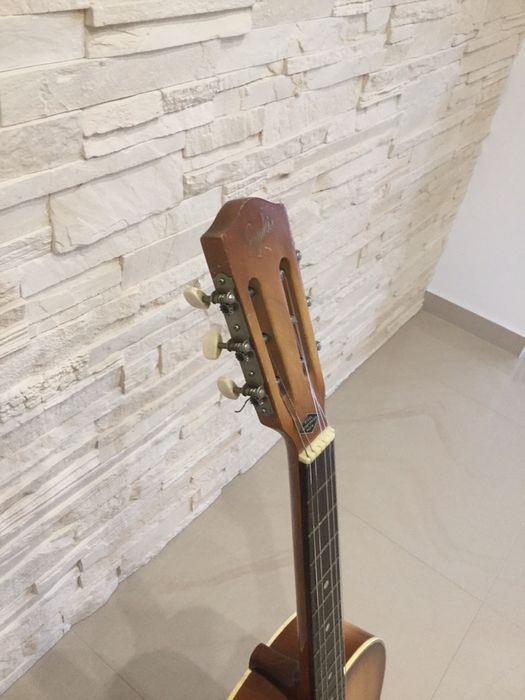 Gitara Suzuki Nagoya No 7 z lat 60-tych.