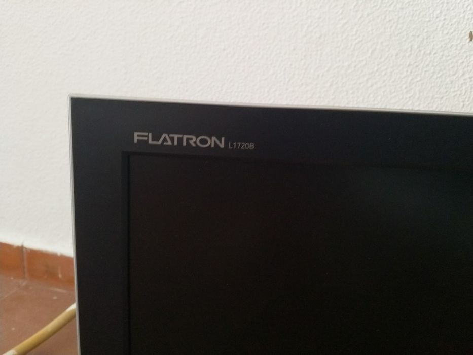 LG FLATRON L1720B de 17 polegadas