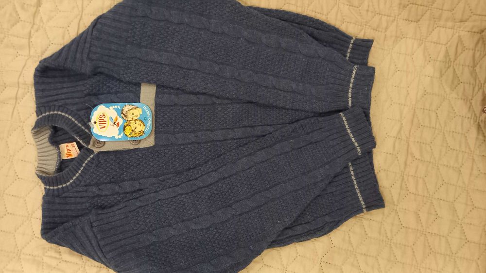 Кофта тепла на хлопчика  зріст 146 см. Гарна ціна!!