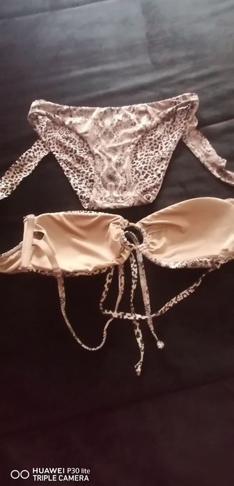 Biquíni muito elegante como novo
