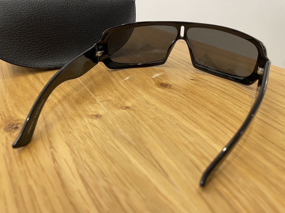 Óculos de sol de homem da Yves Saint Laurent