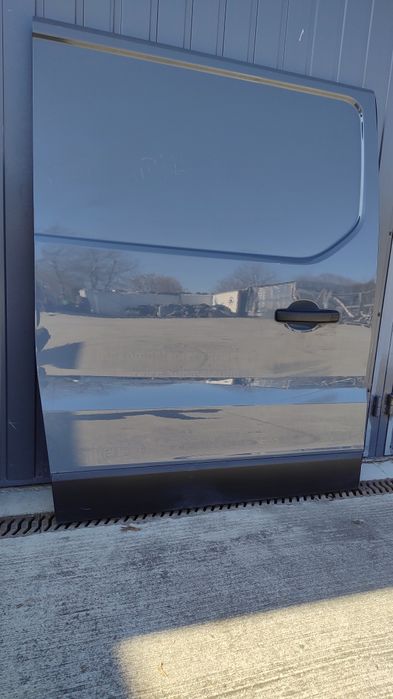 Renault trafic Opel  vivaro 3 4 drzwi boczne odsuwane  przod