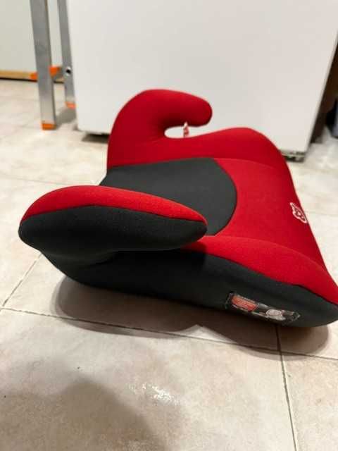 Assento elevatório auto