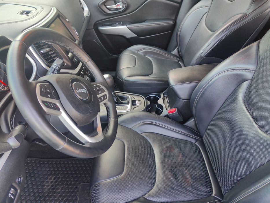 Авто Jeep Cherokee 2016