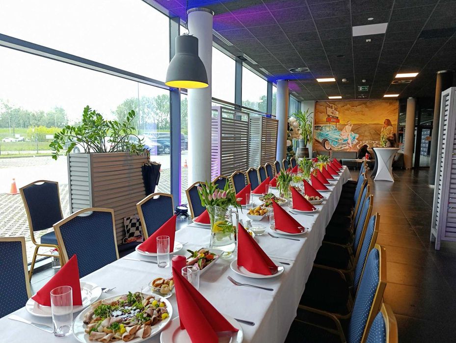 Catering świąteczny / Wigilia firmowa / Cateringi dla firm