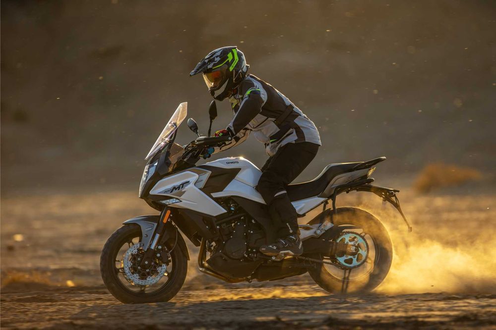 Мотоцикл-позашляховик CFMOTO 700MT ABS (Розстрочка)