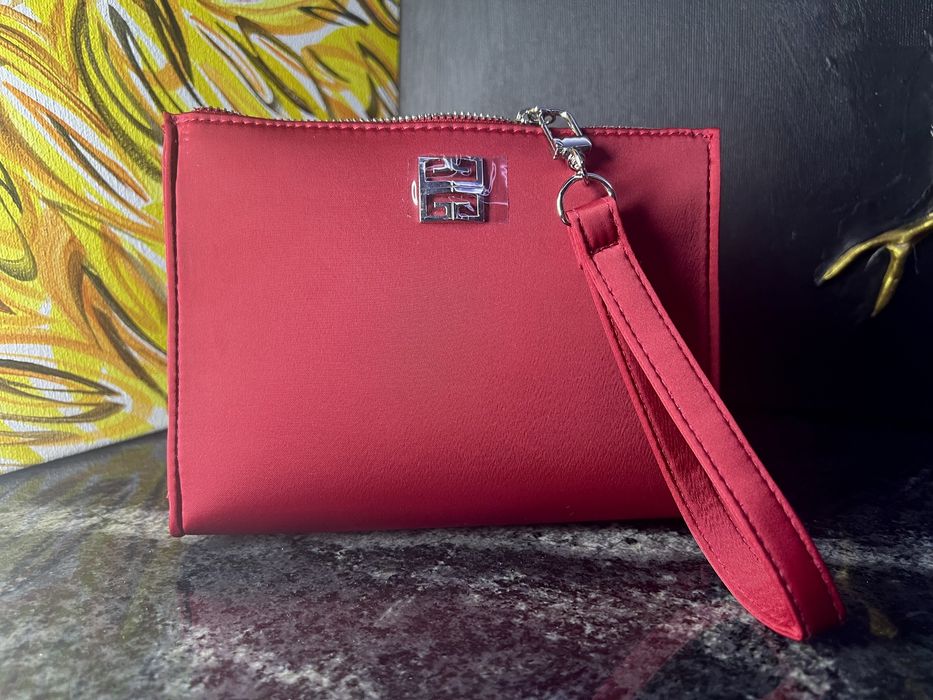 Косметичка givenchy