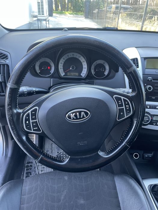 Kia Ceed 1 , 1,6 diesel