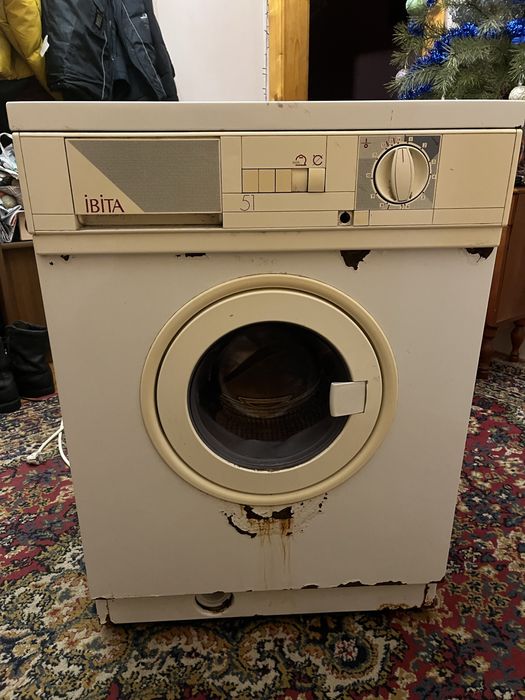 Пральна машина Івіта