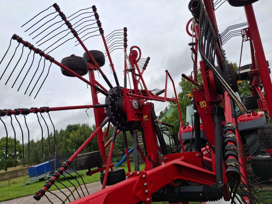 Zgrabiarka LELY HIBISCUS 915 Krone