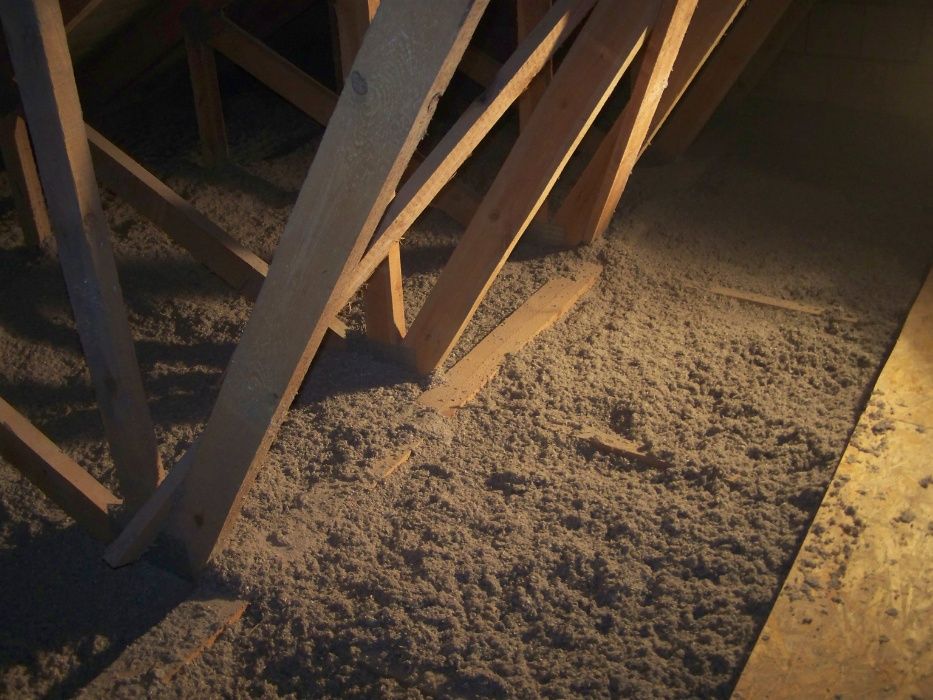 docieplenie granulat celulozy lub wełny  stropodachy WYCENA GRATIS