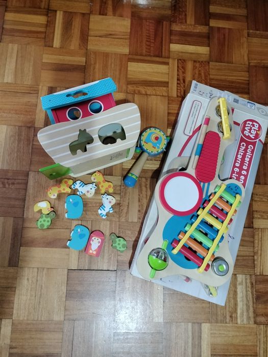 Brinquedos de madeira para crianças