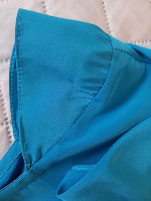 Wyjątkowa niebieska bluzka River Island – rozmiar 6