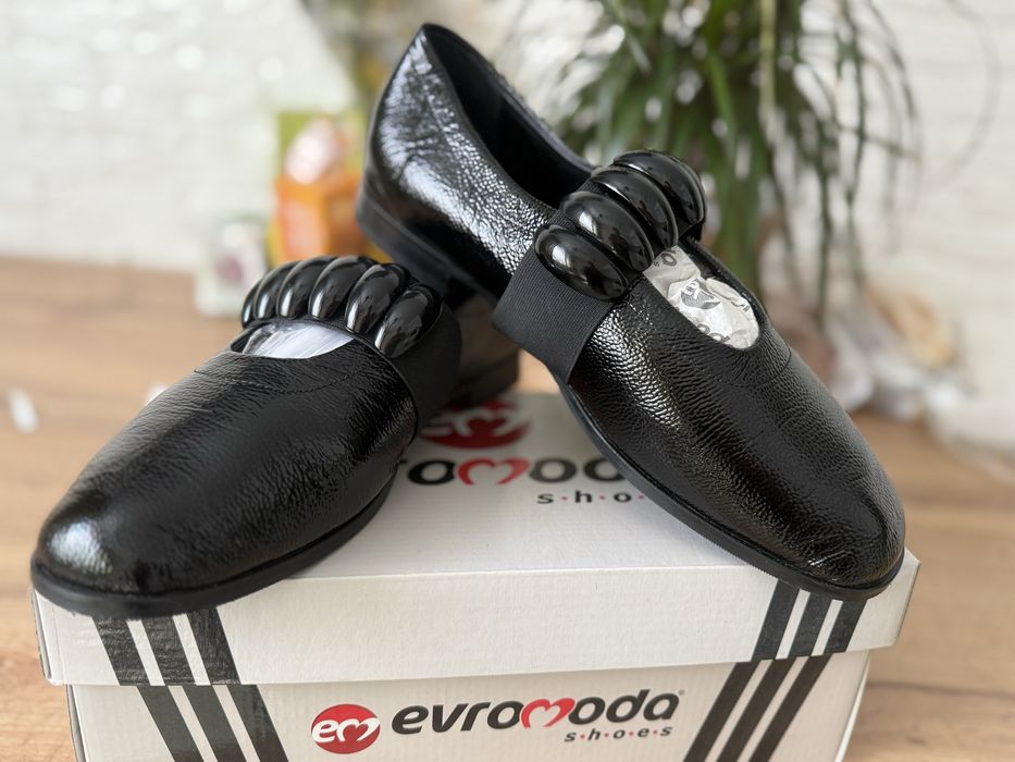 Обувь кожанные новые раз 41. Стелька 26,5