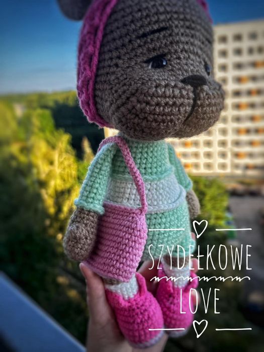 Miś zrobiony na szydełku maskotka handmade