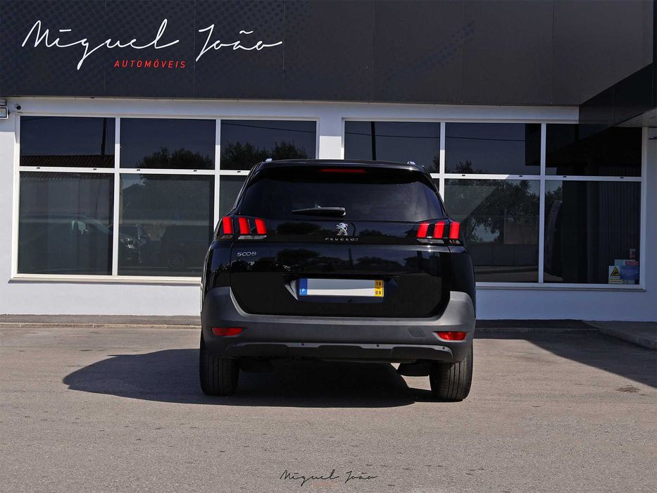 PEUGEOT 5008 1.5 BlueHDi 130cv | 7 LUGARES | GPS | CARPLAY