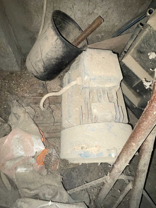 Moinho de Martelos Trifásico em Bom Estado. Para Cereais