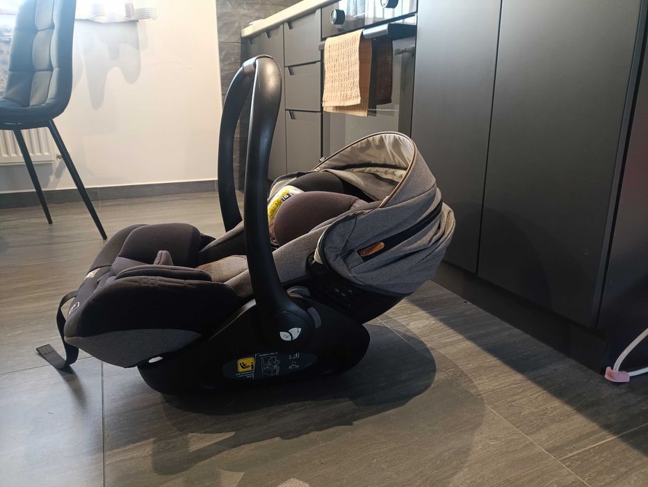 Автокрісло , автолюлька Jole