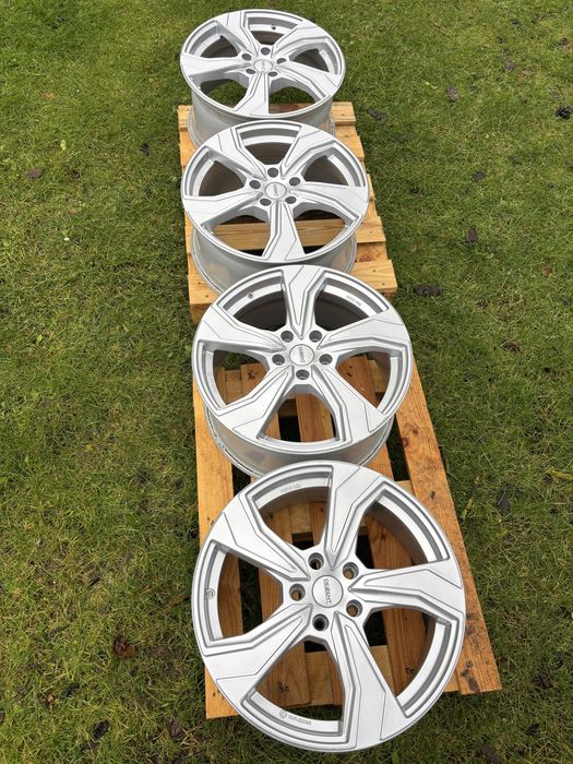 Alufelgi Dezent KB Silver 8x18, 5x112, ET:54, 66,6mm