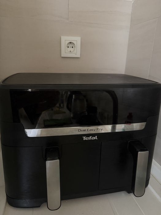 Продам аерогриль Tefal на 2а отсека