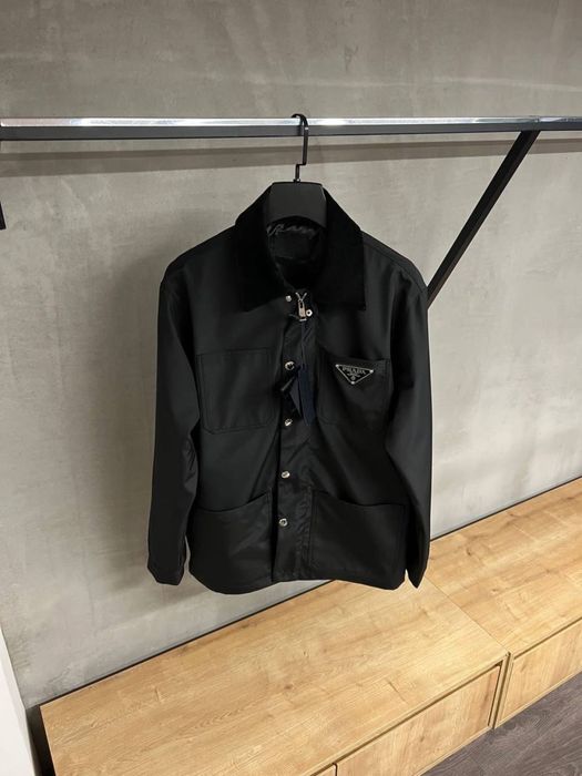 Чоловіча куртка prada