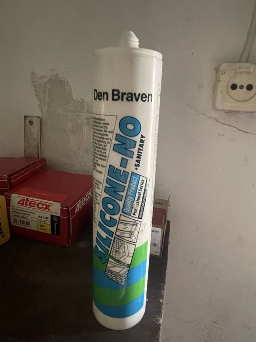 Silikon sanitarny Den Braven