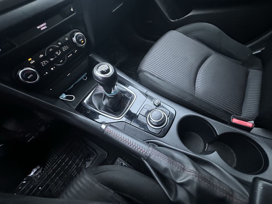 Продам авто Mazda 3 2014 рік 2.2 дизель , 6ст