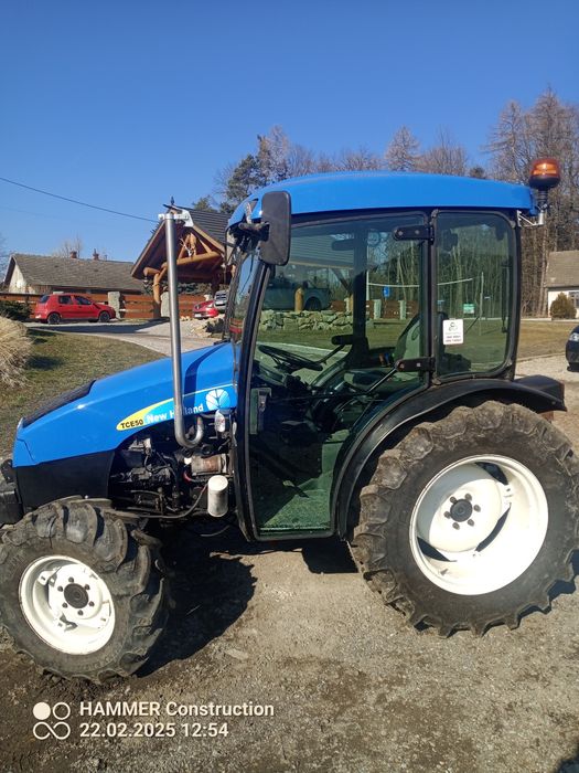 Ciągnik sadowniczy komunalny New Holland TCE 50