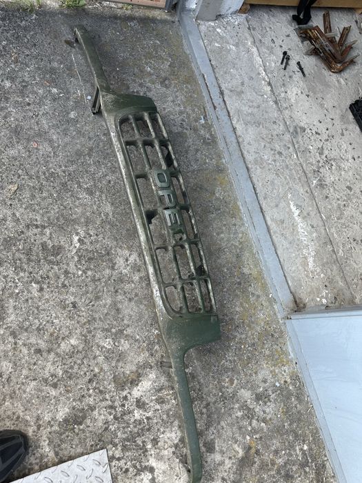 перед решітка опель фронтера б