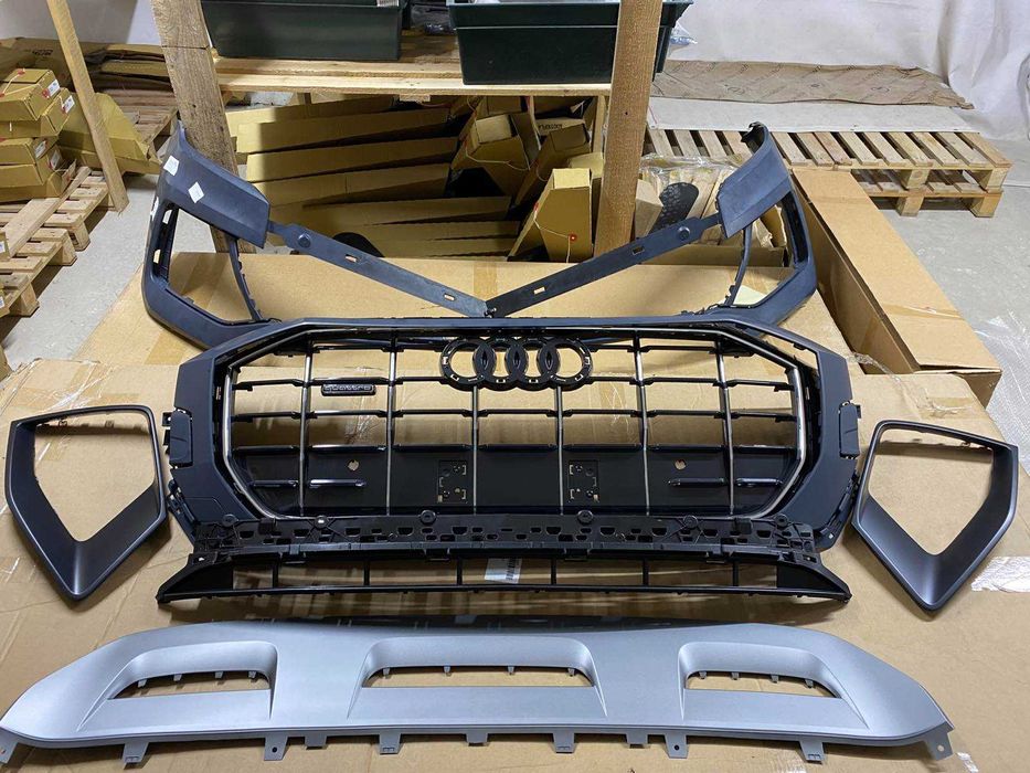 Бампер решітка решотка audi Q8 ку8 рамка