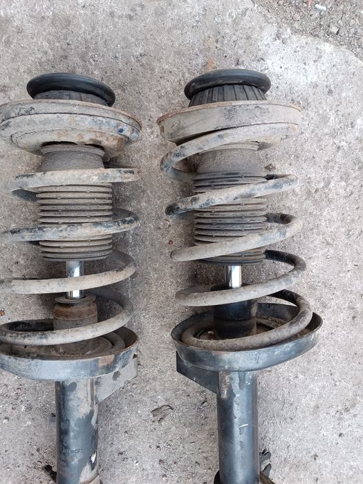 Опель Омега Б.Стойки Омега Б.Продам стойки!