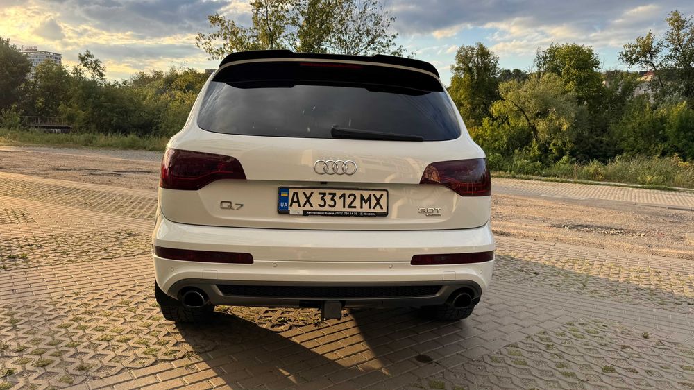 AUDI Q7 Prestige 2014