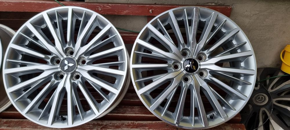 Felgi 5x114.3x18 Mitsubishi oryginalne z czujnikami ciśnienia