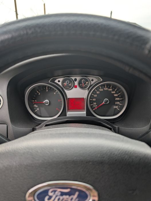 Форд фокус 2 2009 року.