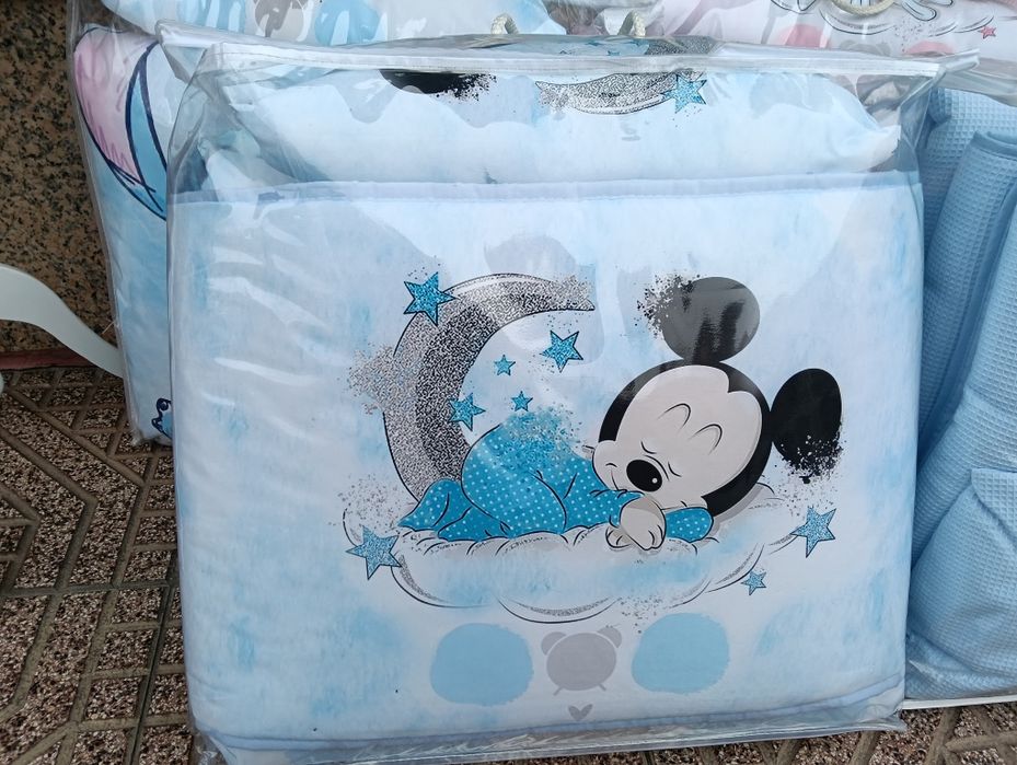 Edredão berço de grades