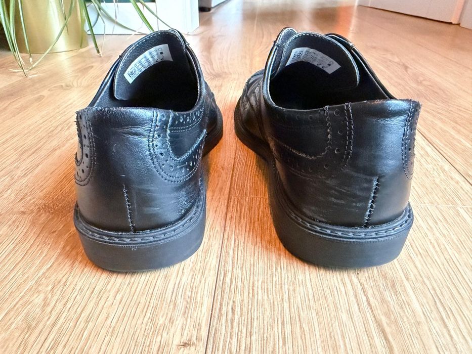 Buty Abeba czarne  z usztywnianym przodem r. 42