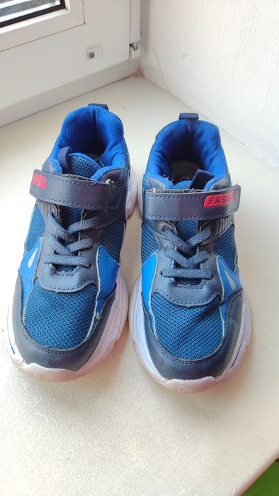 кросовки сині на хлопчика