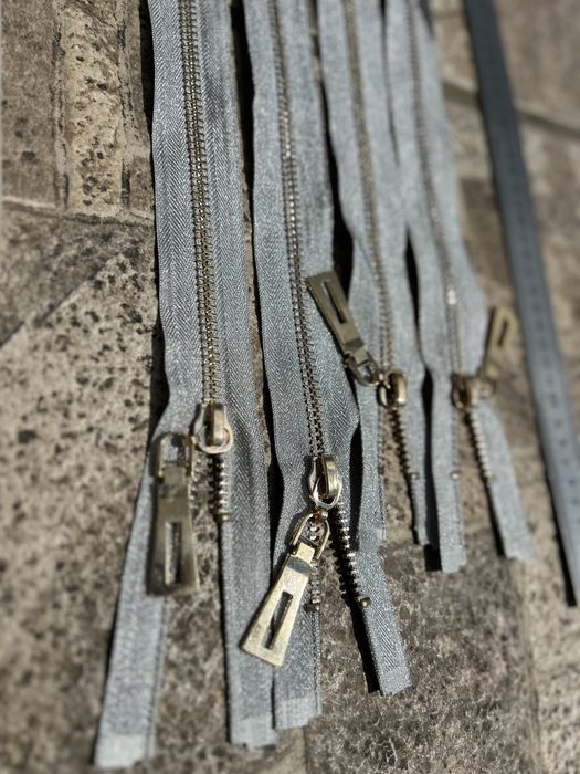 Змейки опт / метал 60-75 см - от 3 шт. 20 грн/шт