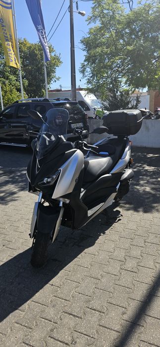 Yamaha X-MAX 125