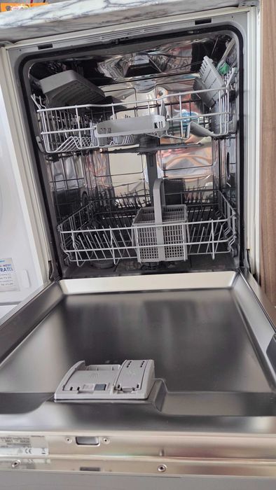 Máquina de lavar loiça de encastrar Balay
