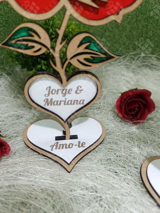 Rosa em MDF com Base Personalizada