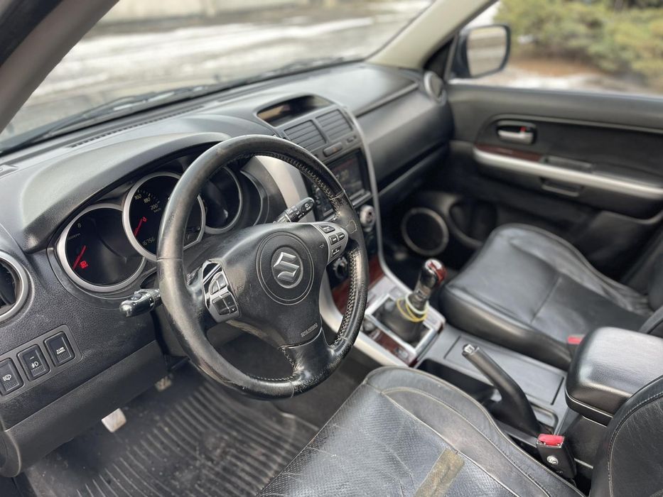 Suzuki Grand Vitara 2.0 Газ