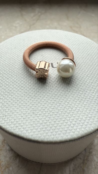 Tous piękny  pierscionek z perła miś