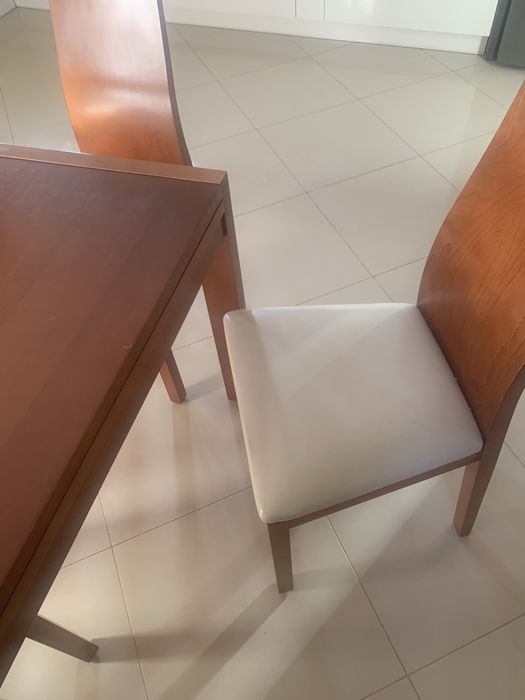 Stół rozkładany i 6 krzeseł Black Red White